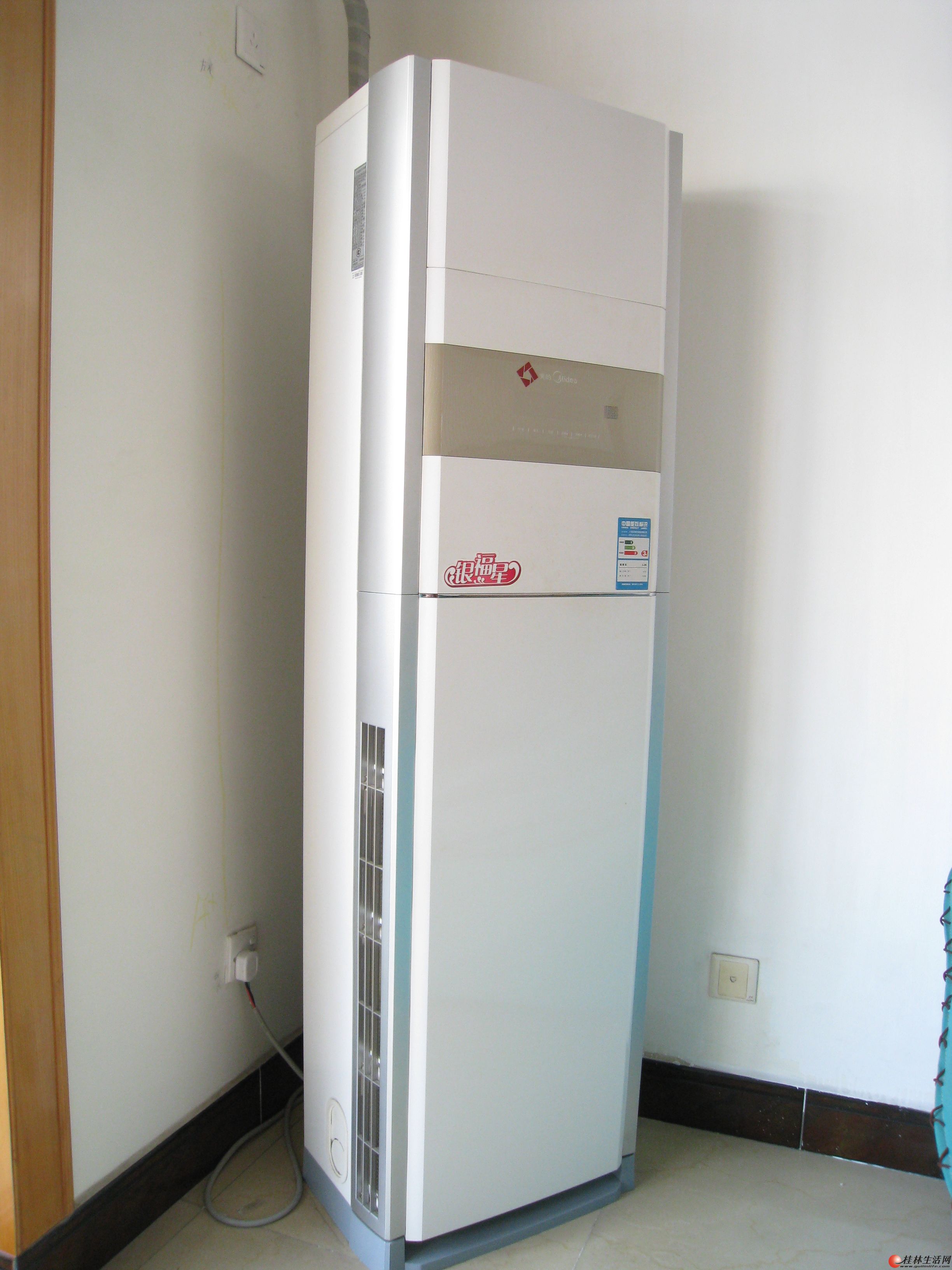 出售全新美的柜式空调一台