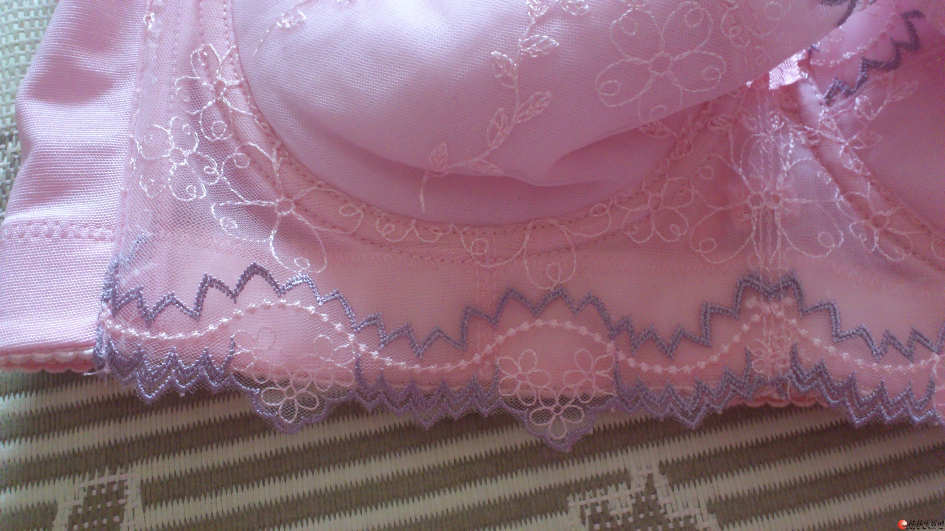 <em>文胸搭扣</em>的<em>反面</em>那一小块是用来<em>洗胸罩</em>的_<em>文胸</em>