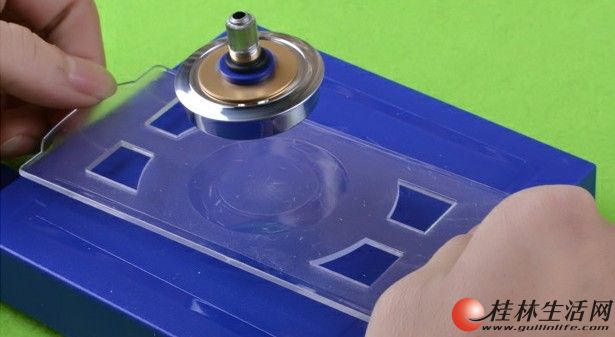 神奇玩具 磁悬浮陀螺 魔法飞碟 儿童玩具 悬浮世界