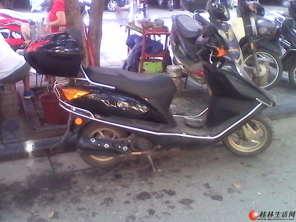 真正<em>新大洲本田</em>125CC<em>女士摩托</em>车 4500元 有证