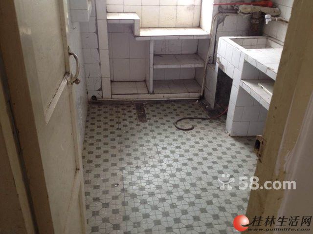 【全线江景雉山路品字两房35万低价抛售~此房