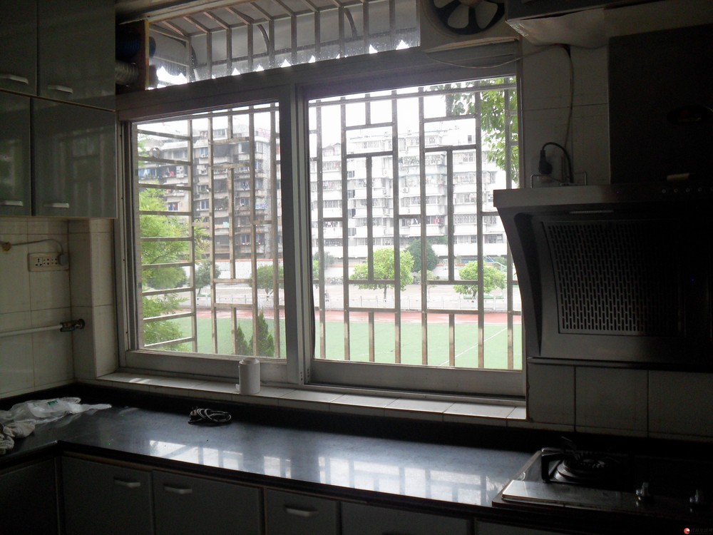 宁远桥\/路 3房2厅 96平米 2600元家具齐全 