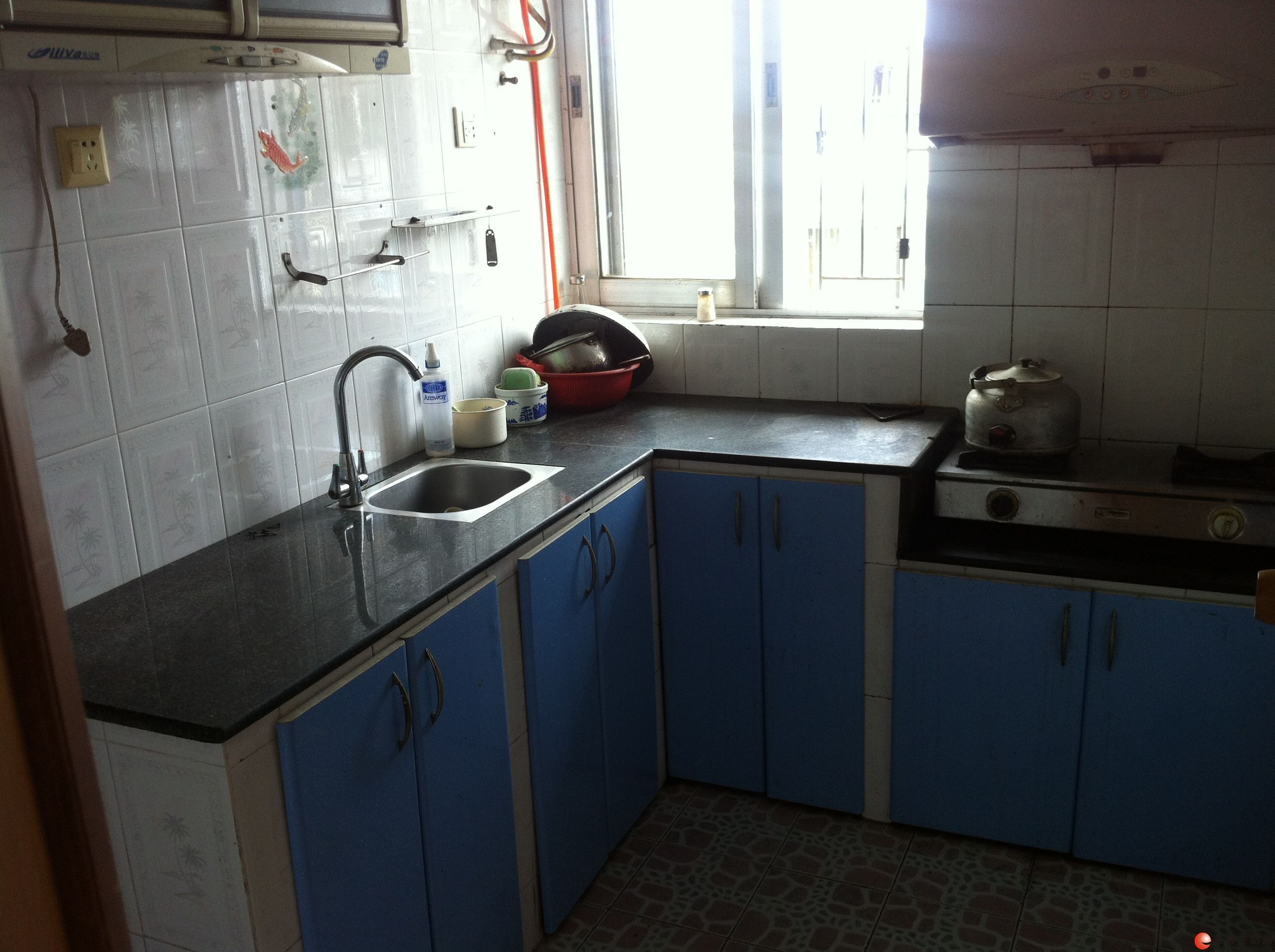 奇峰小筑3房2厅1卫,一梯三户南北通透48万精