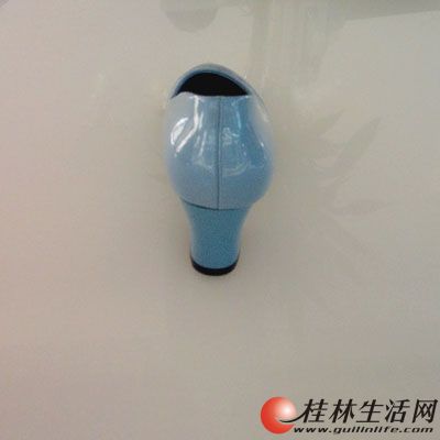 茵斯帕2014秋季新款尖头中跟粗跟方跟舒适女鞋蓝色单鞋 高清图片