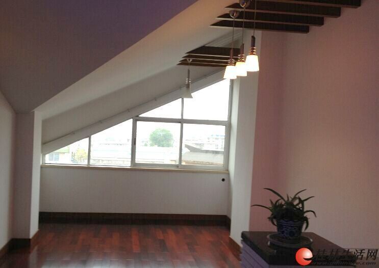 ￥回龙小区 复式楼 精装修 4房3厅 实用面积24