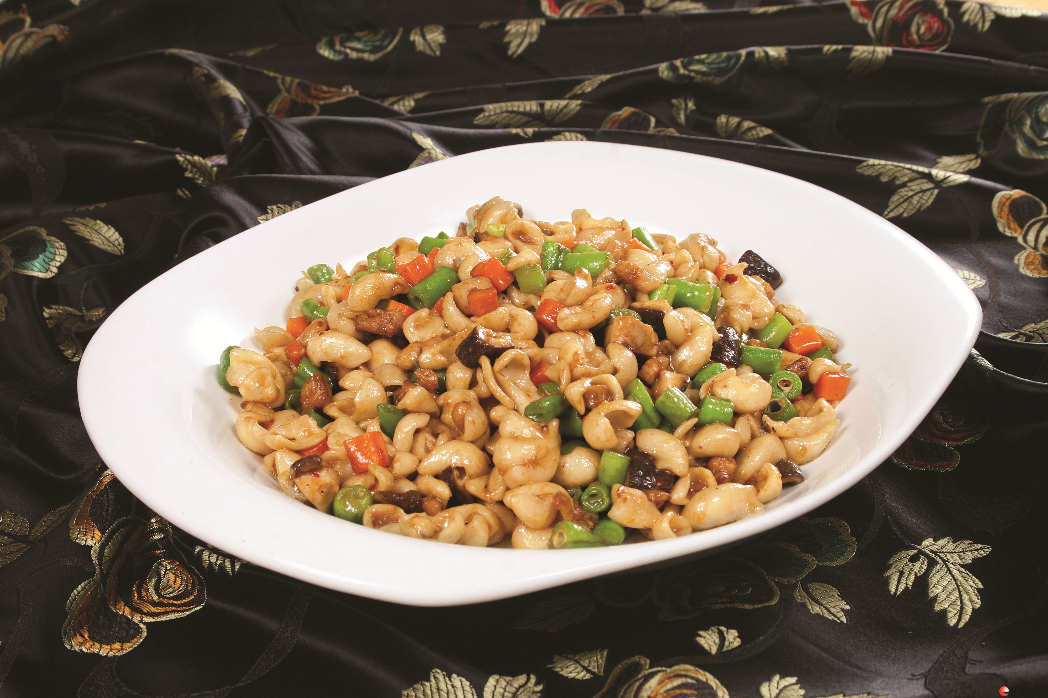 陕西面食学习油泼面扯面培训 手擀面烩麻食技术加盟