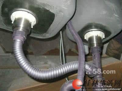 专业修水龙头搞笑图片 20170904011734941.jpg