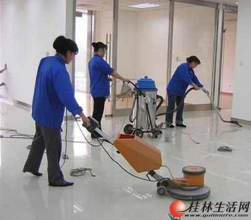 桂林专业蜘蛛人 空调清洗 安装玻璃 玻璃打胶 家