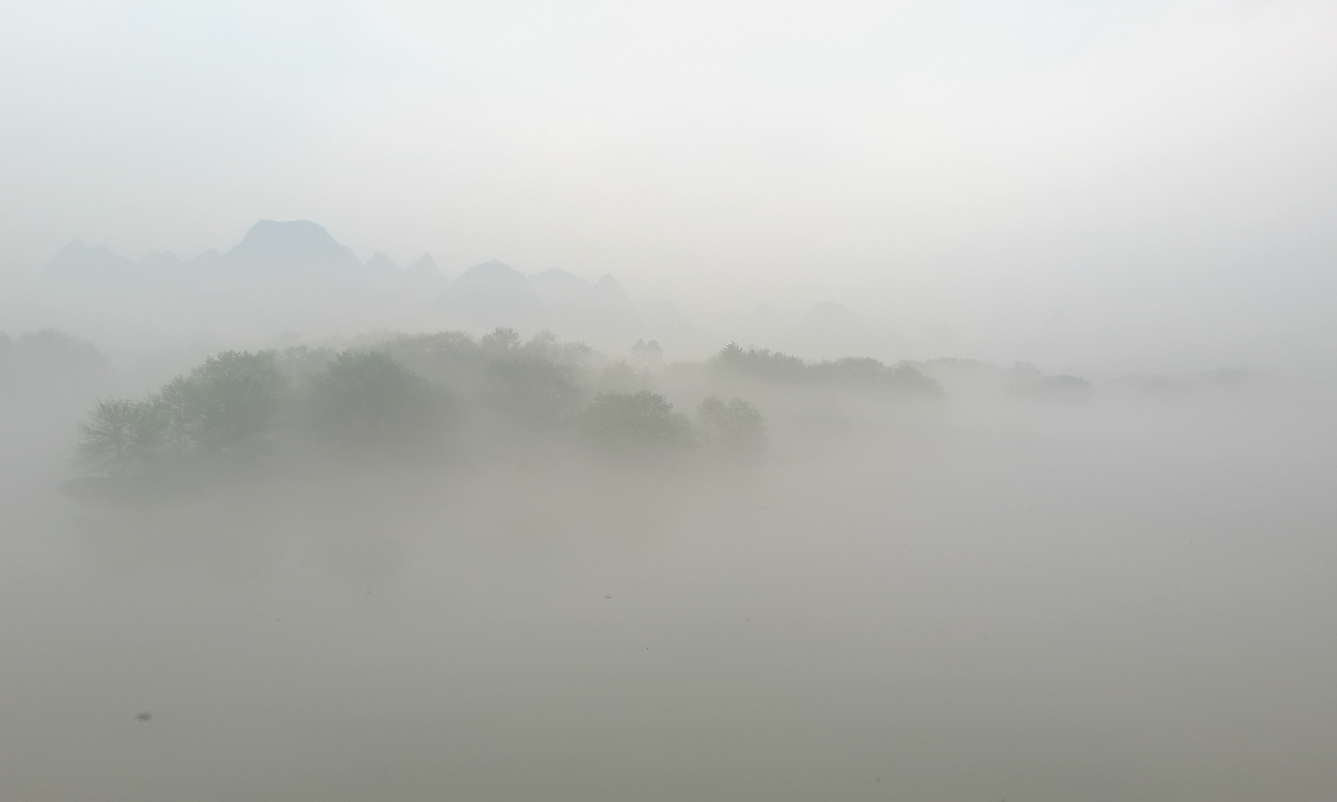 烟雨漓江