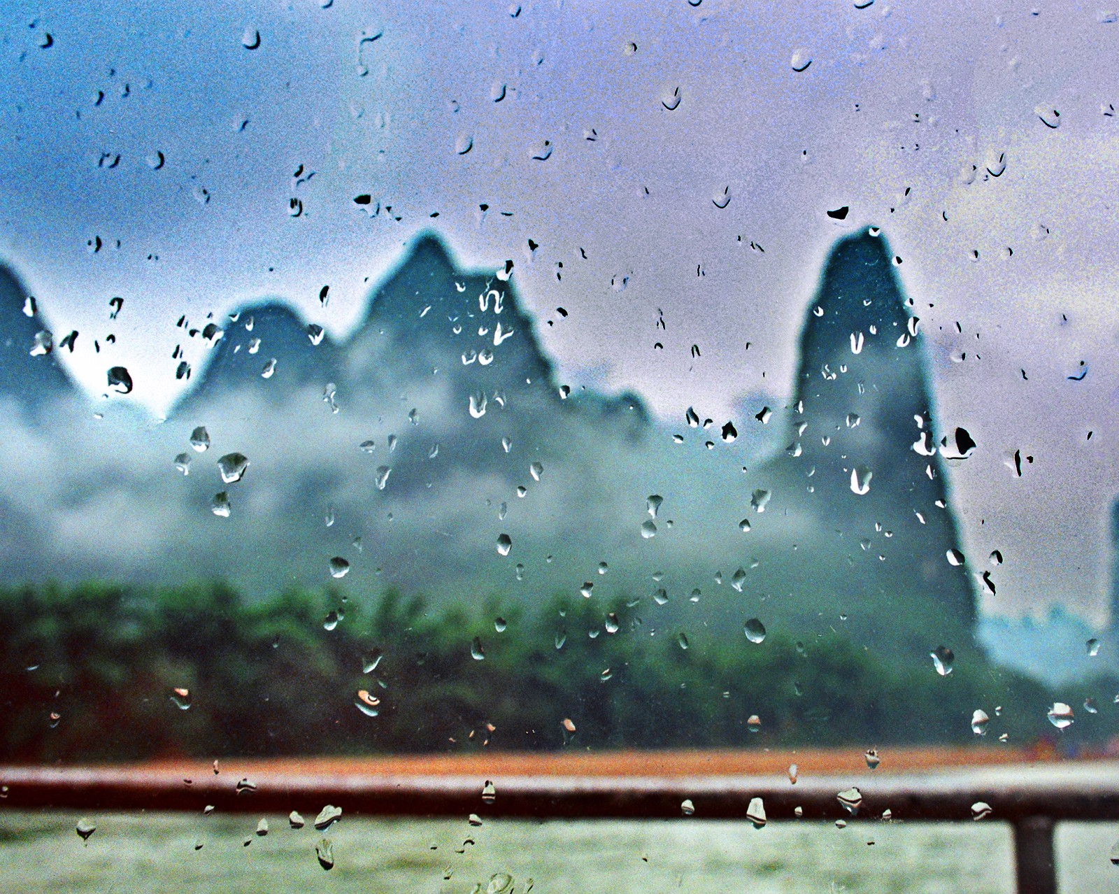 烟雨漓江