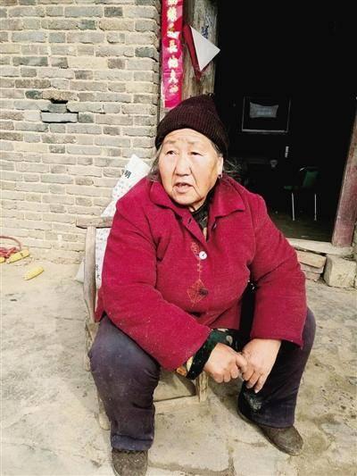 张玉梅盼着见亲人,心愿实现了她也老了