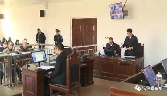 自认为对方受贿有钱 即使被抢也不敢报案