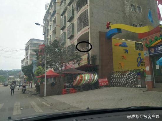 ▲圈内为二楼漏水的住户