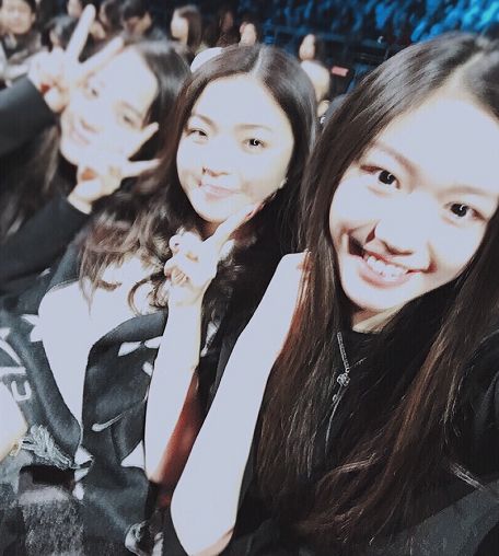 欧阳娜娜跟白富美抢男友,被华谊千金踢群,这剧情不要太精彩...