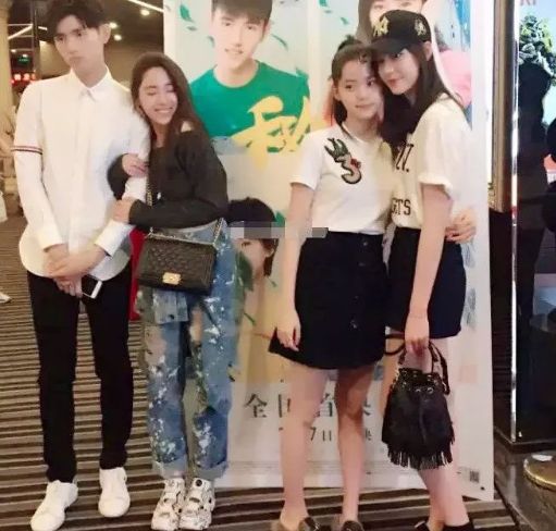 欧阳娜娜跟白富美抢男友,被华谊千金踢群,这剧情不要太精彩...