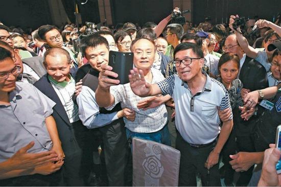 陈水扁此前出席活动被讽如“巨星”。(来源:台媒资料图)