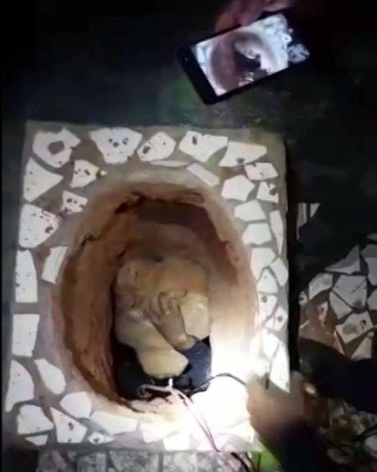 警察是在22日发现这条隧道的,隧道起点在贾德森的牢房的厕所下面。
