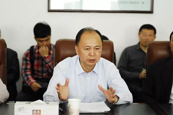 童名谦