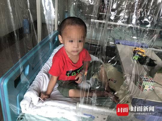 截至目前,小成已经做了4次骨髓穿刺。