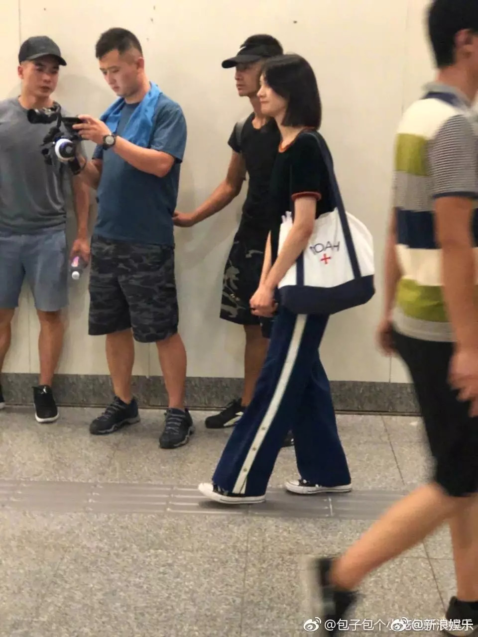郑爽新男友张恒大方承认恋情,这波操作还挺可爱的嘛