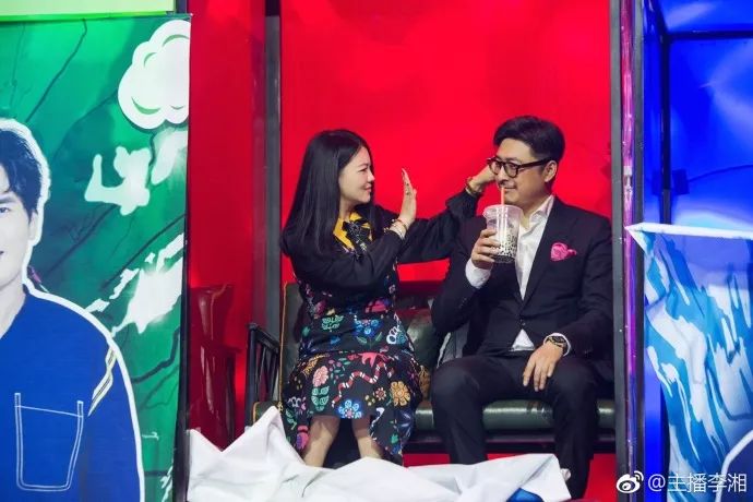 出个绯闻还要老婆帮忙灭火,王岳伦这辈子真被李湘吃得死死的……