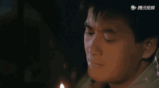 需要怎样一枚大长腿帅哥,才能通杀60后和00后?