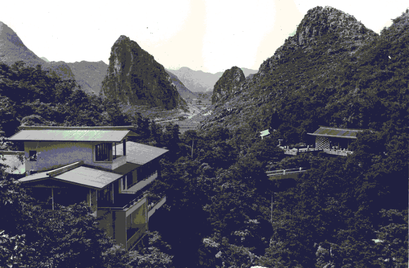 图5 上世纪七八十年代的朝晖楼(芦笛景区供图).bmp
