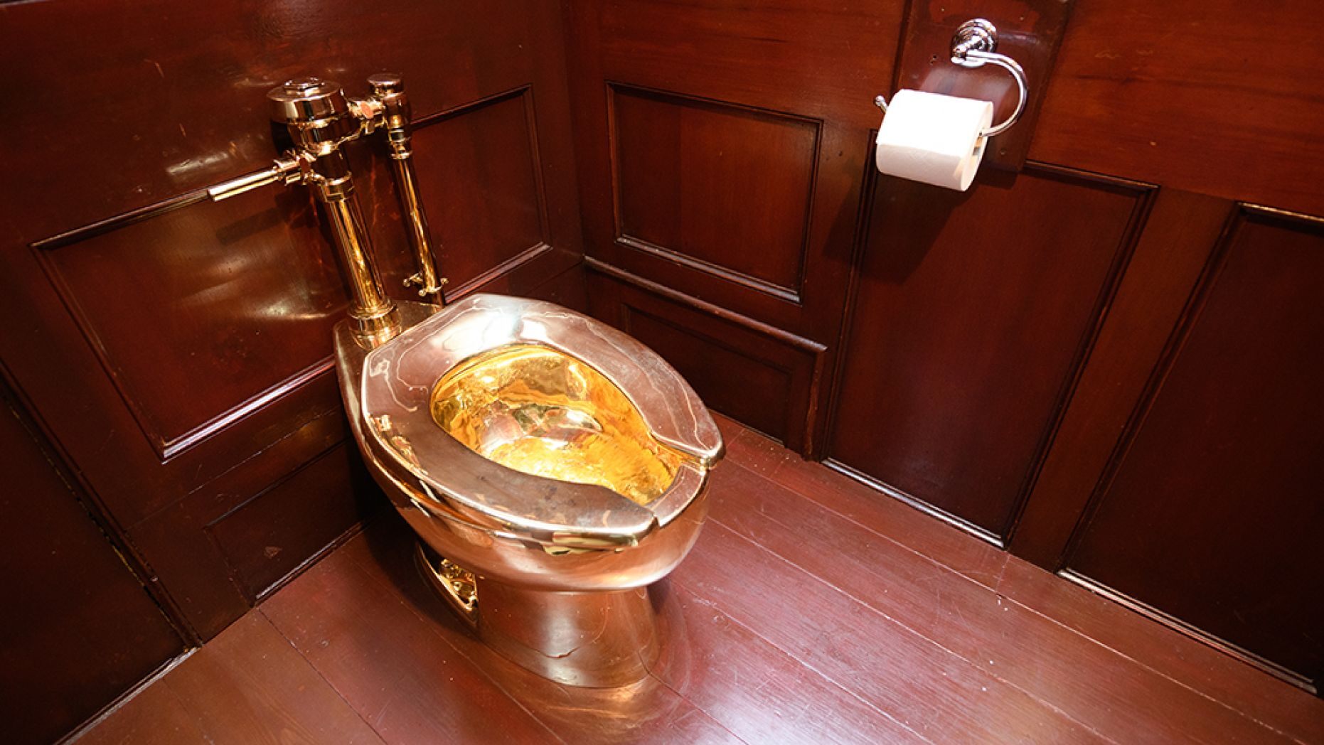 Blenheim-Palace-toilet-Getty.jpg