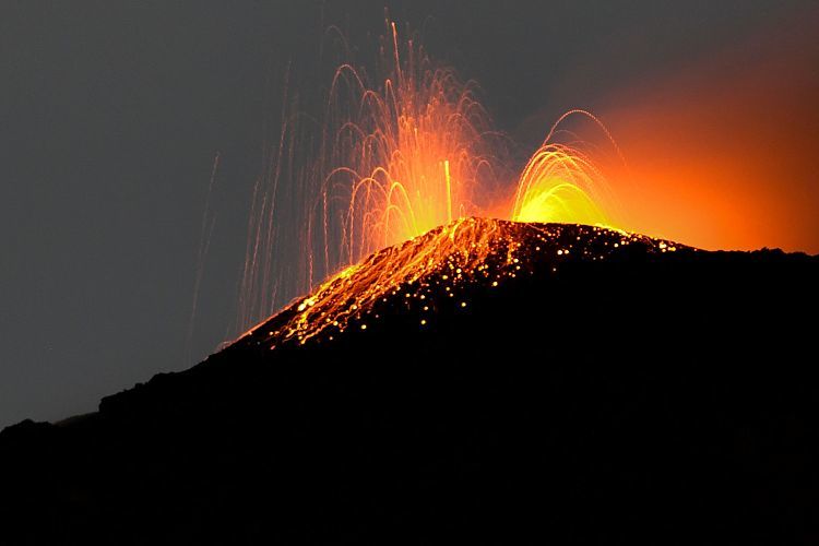 危地马拉帕卡亚火山喷发