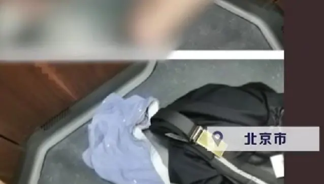 在校生穿着警服在高铁上拍淫秽视频，判了!