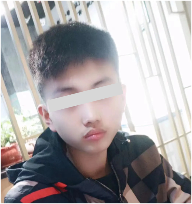 17岁男生海边救3人后牺牲,被救女孩态度冷漠:求他救了?家属道歉