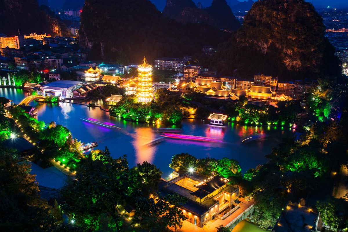 桂林市中心最美的风景带，两江四湖值得一游_漓江