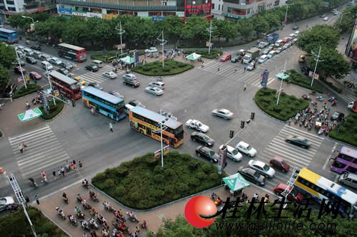 桂林市区有多少人口_桂林首发暴雨红色预警(2)