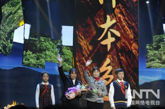 [感动中国2011]公仆本色---杨善洲