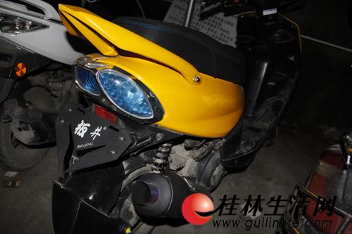 改装后的排气管声音巨大高清图片