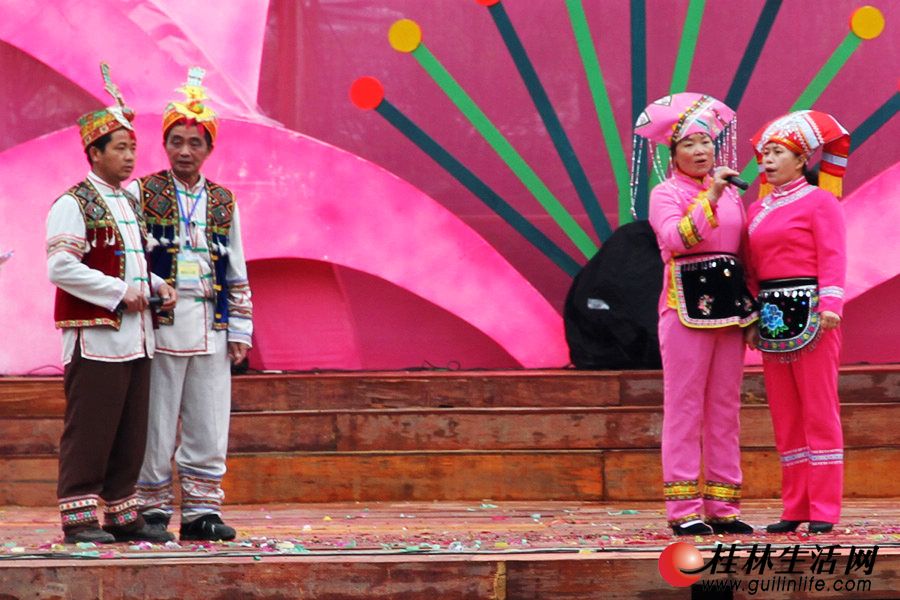 2011年秀峰区首届"三月三"民族歌圩节