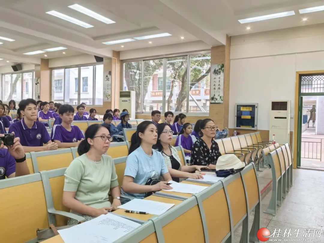 我院领导赴桂林市第五中学视察实习工作开展情况