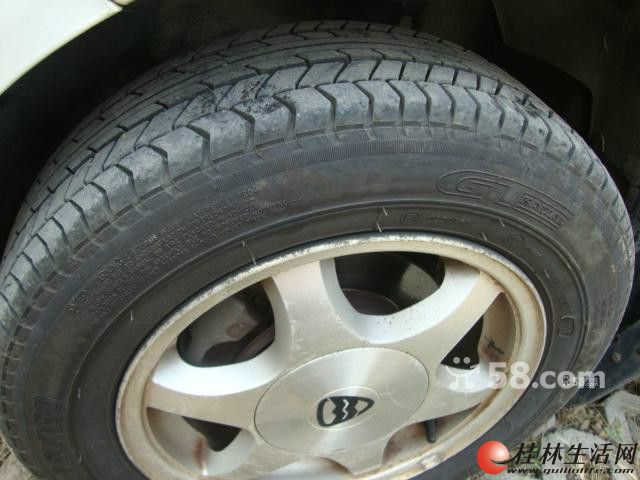 哈飞路宝小轿车2005豪华型