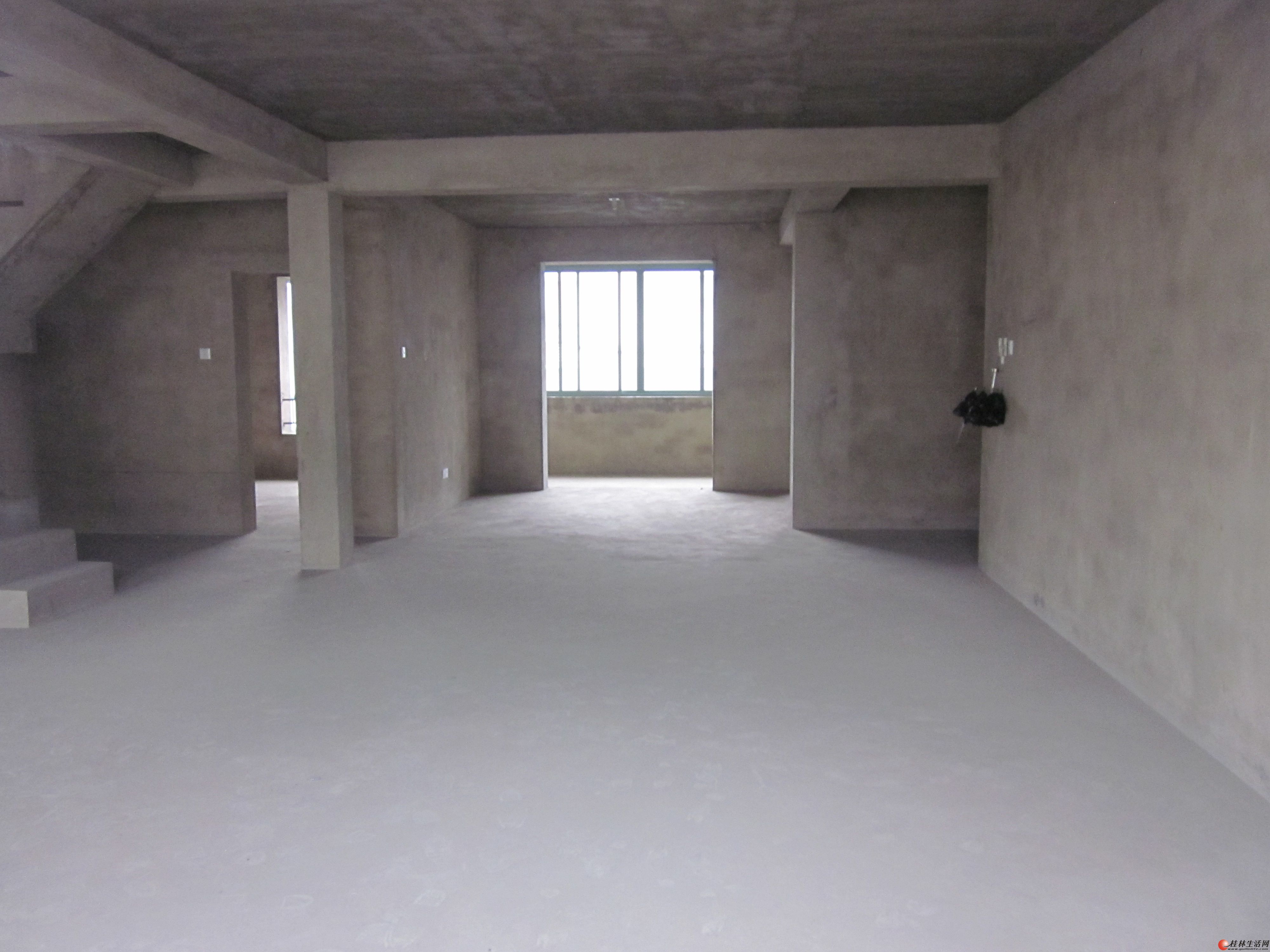 安厦世纪城出售超大山景复式楼5房2厅3卫售价170万赠送120平米露台