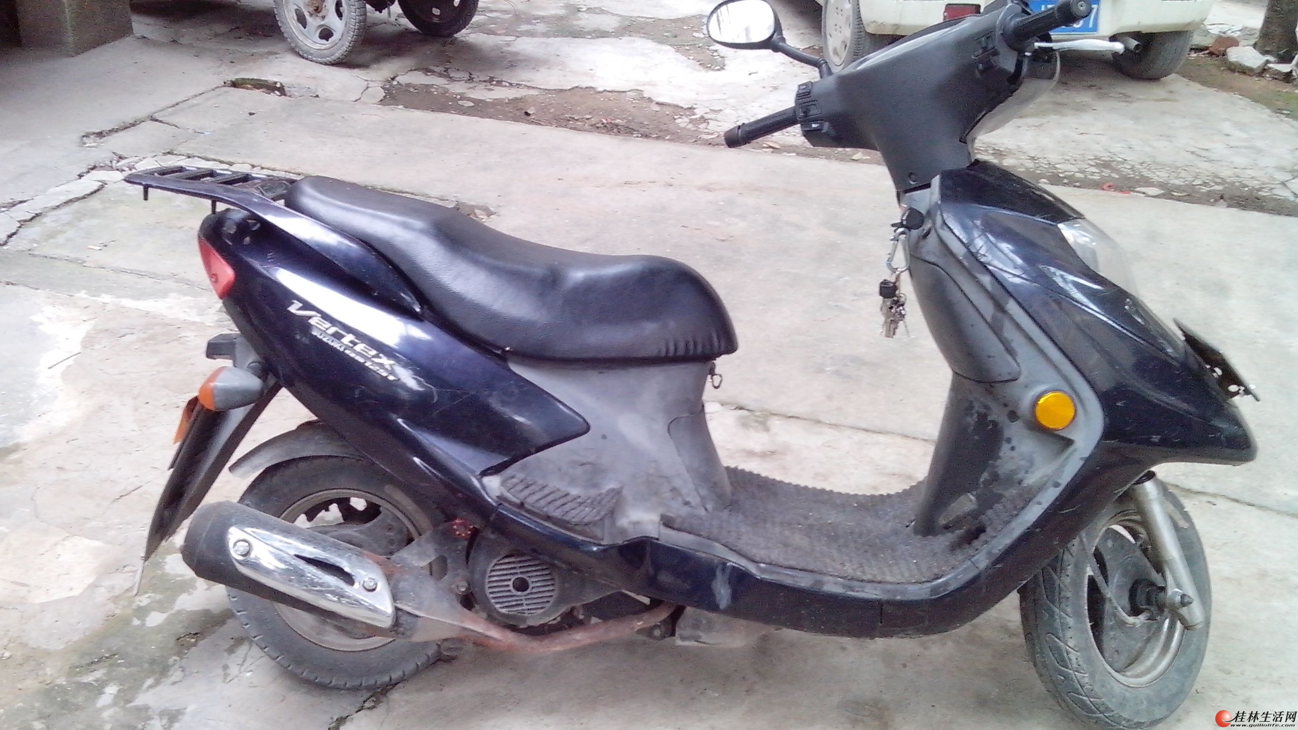 进来看看,自家的好车拿出来卖了.铃木悠e