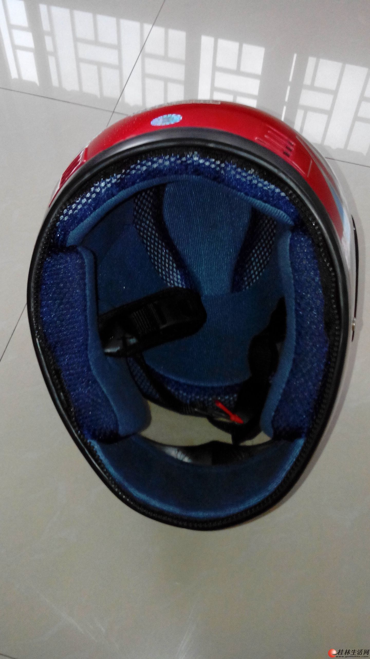 全新闲置不用的冬用全头盔一个