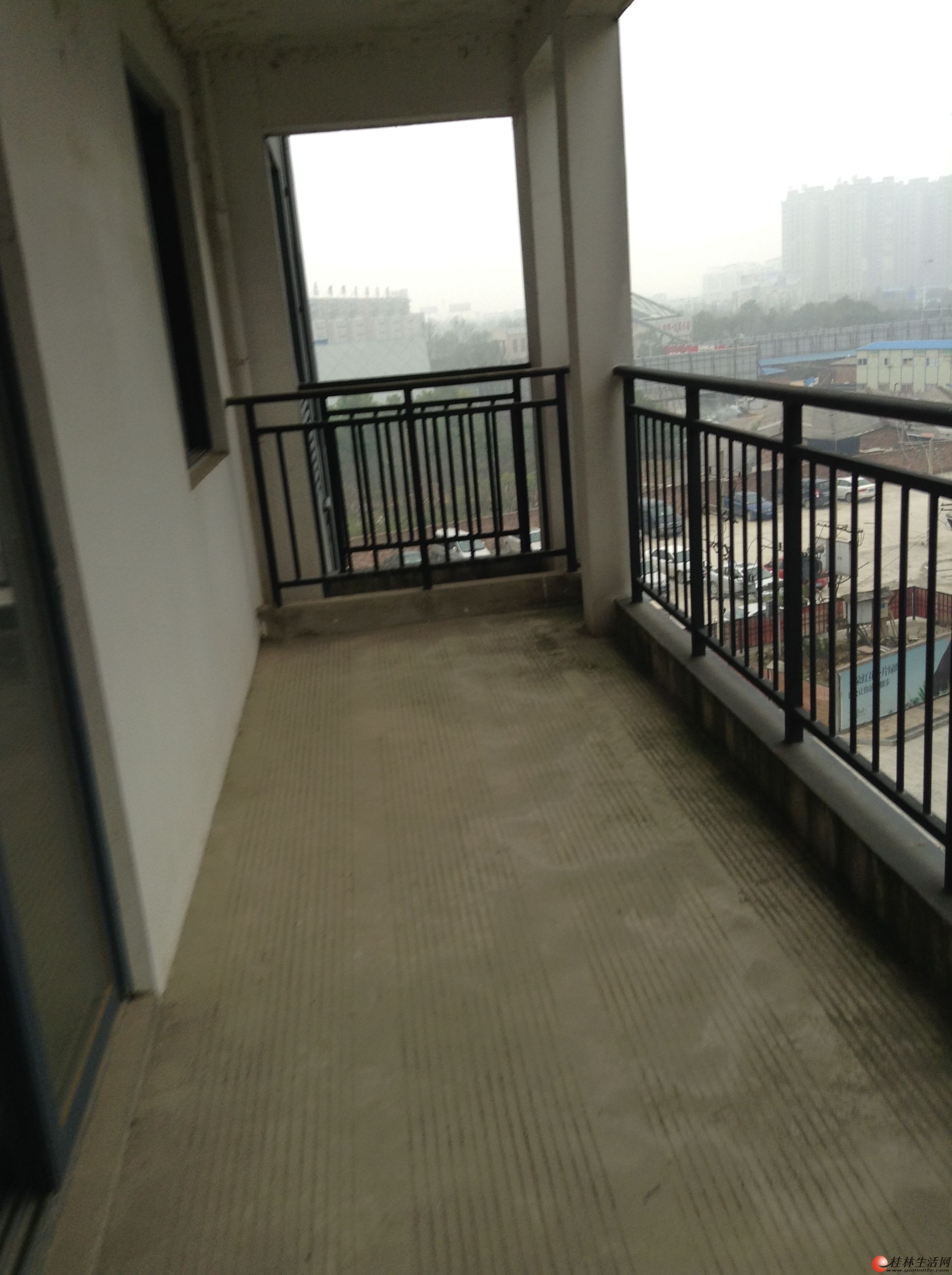 临桂碧园黄金楼层电梯房,三房超大观景阳台,清水房,56w