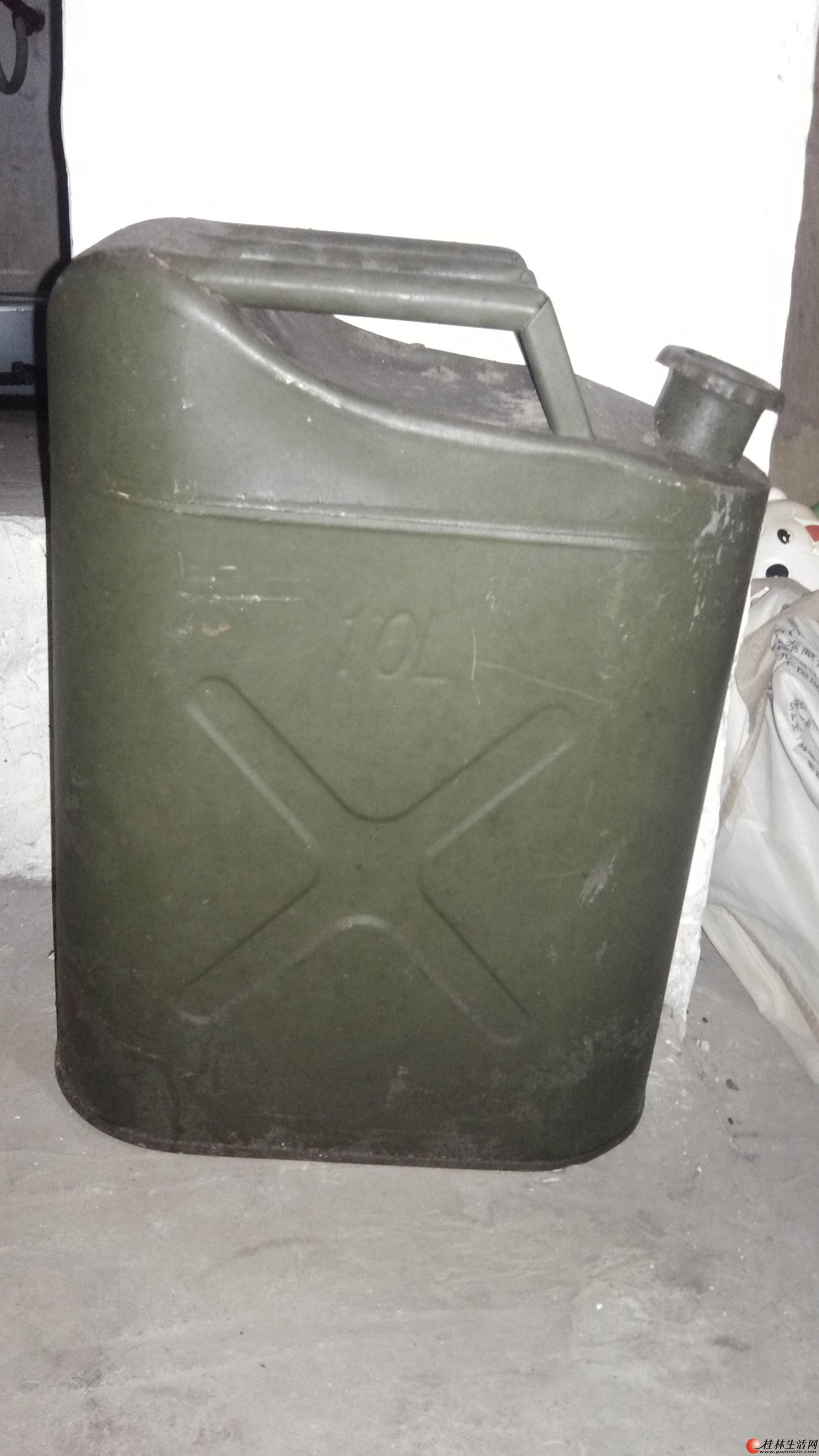 出售朗英隆加厚汽油桶10l油箱军工版汽油壶加油桶