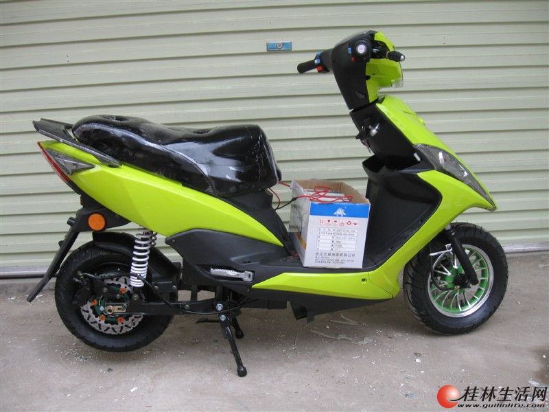 桂林总店五一提前搞活动超拉风爆改鬼火二代150cc