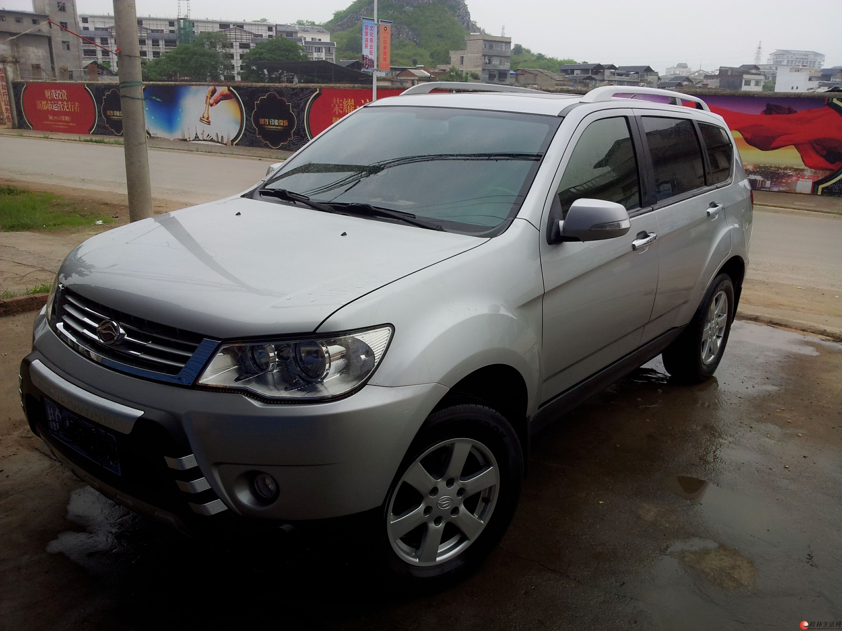 低价转一辆9成新陆风x8柴油越野车