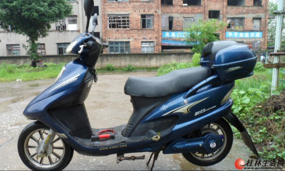 最时尚漂亮的95成新宝蓝色老品牌新日电动车便宜卖