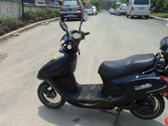 1150元卖部超划算的宝蓝色绿源电动车一部,可以上牌