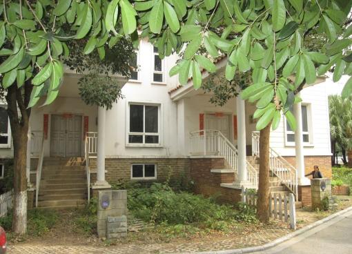 九里香堤小区,三层别墅,毛坯,办公住宿皆可