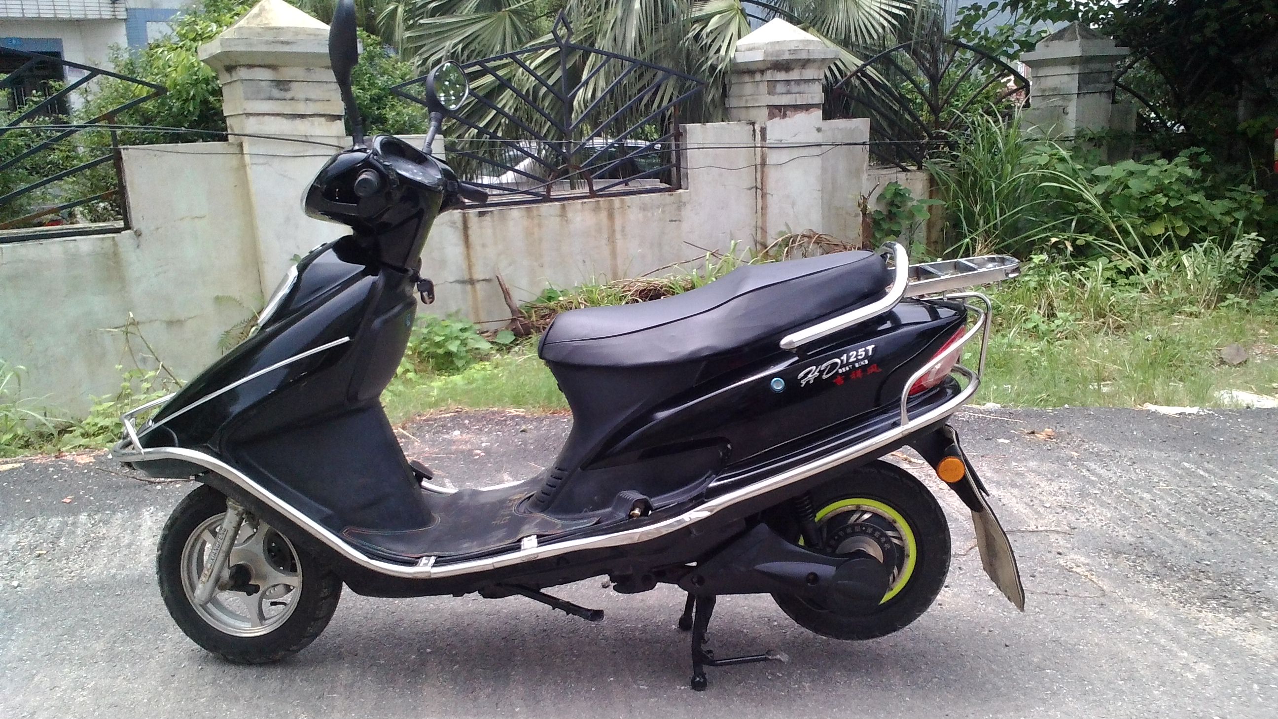 图片是刚拍的,前碟刹后脚刹,证件齐全 - 桂林二手电动车 桂林电动车