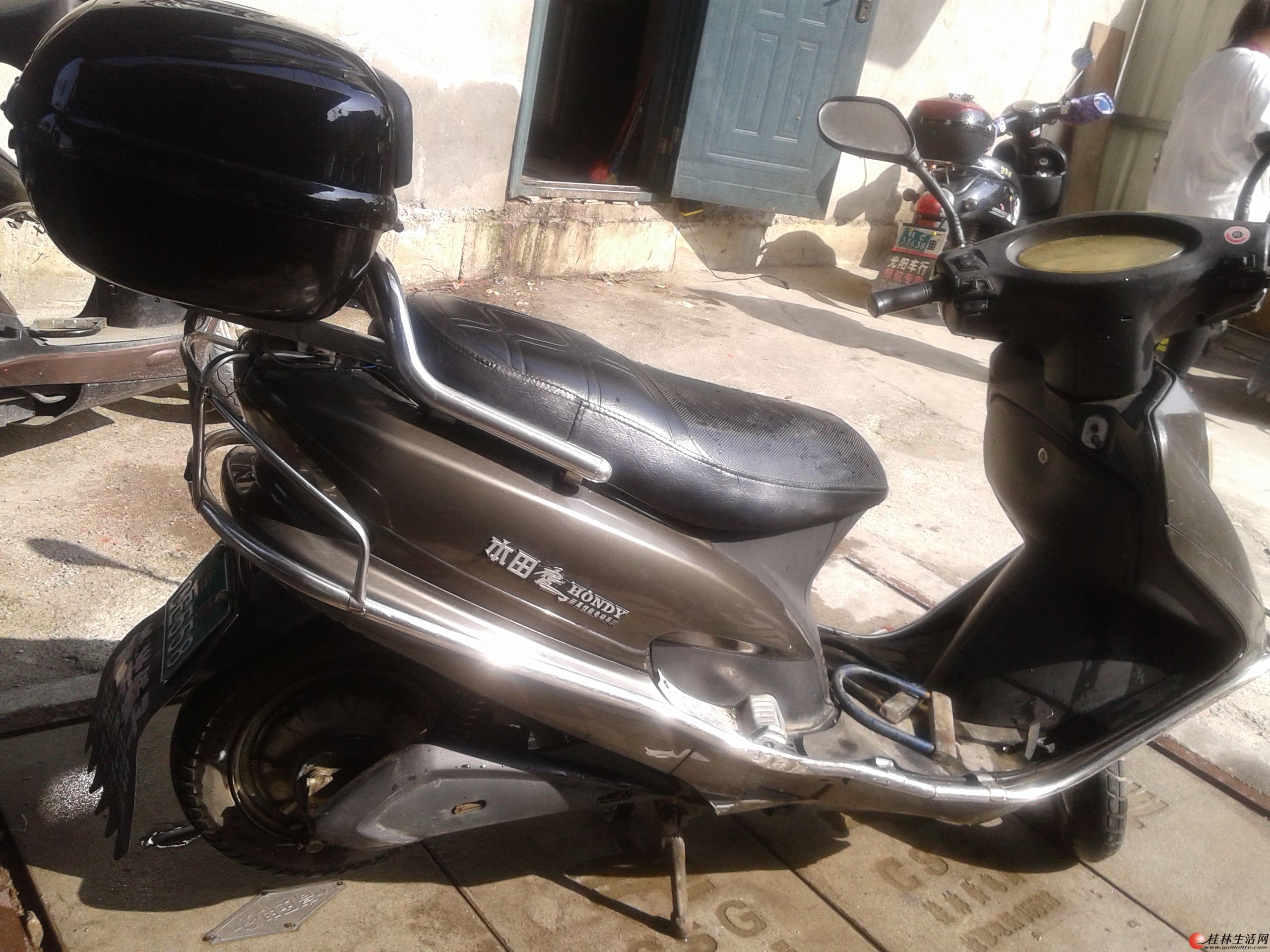 八成新60v铃木之鹰